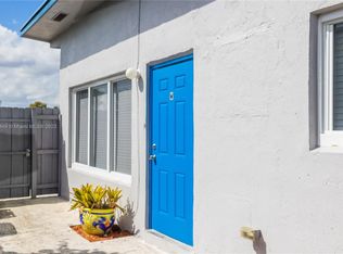 542 SW 27th Ter, Fort Lauderdale, FL 33312