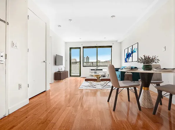 2167 2nd Avenue image 1 of 5