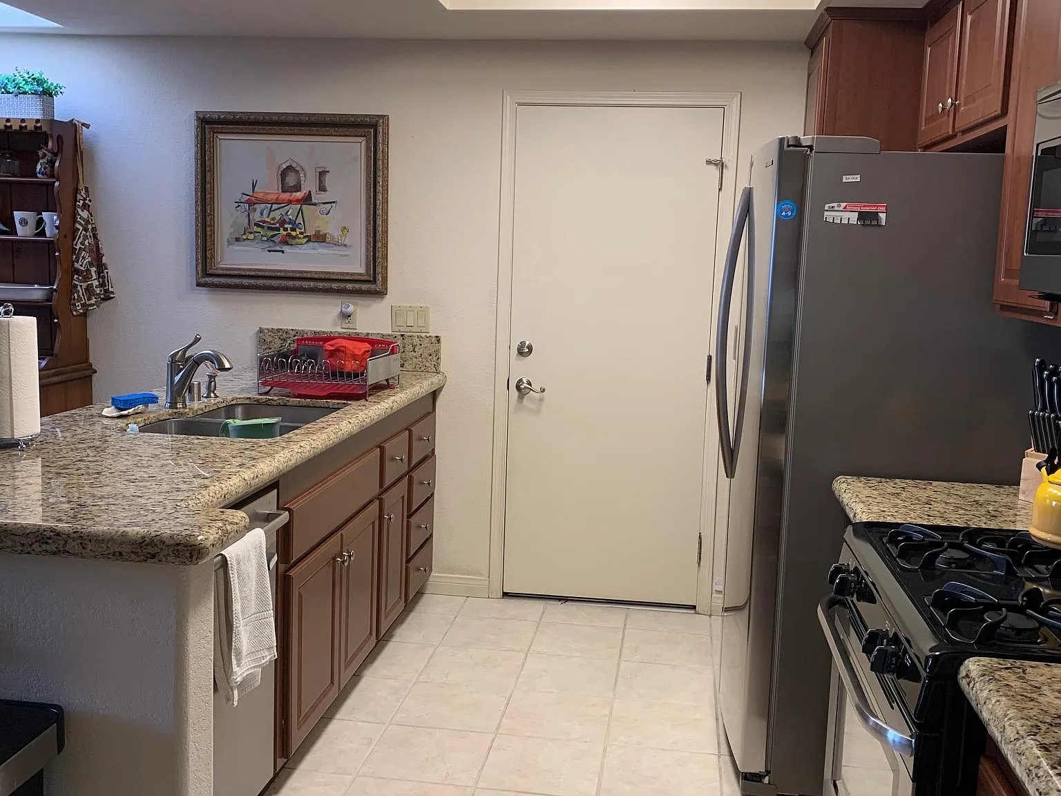 2 bed, 2.5 bath, 2025 sqft, $4,350 — Photo 4