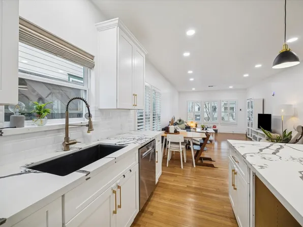 207 Tabor St, Houston, TX 77009