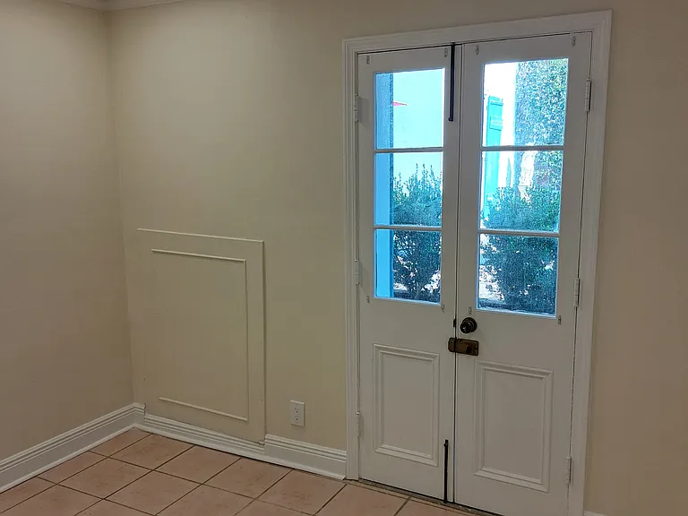 617 Dauphine St #9 — Photo 21