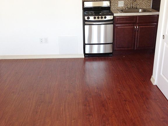 2nd image of 4708 Chestnut St APT 3C