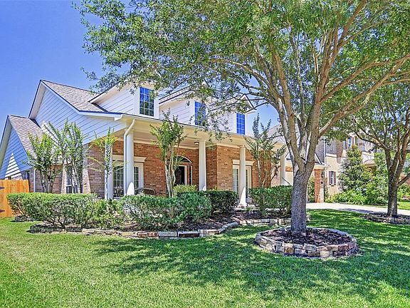 2nd image of 7715 Bayou Green Ln