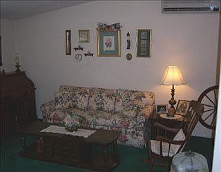 1st image of 132 Nassau Dr