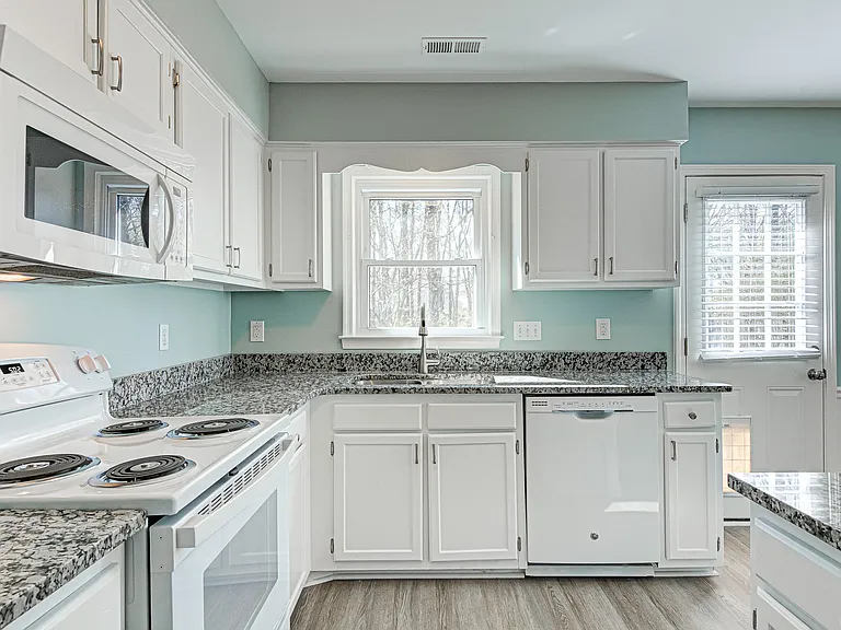 4711 Eagle Rock Rd — Photo 6