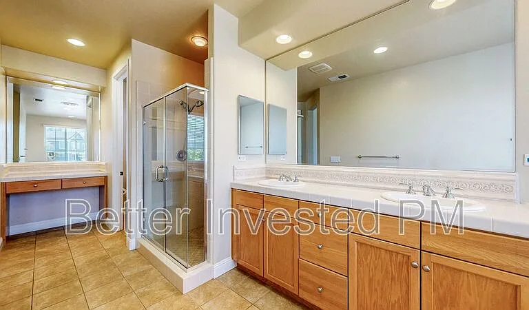 1221 Castellana Ln — Photo 7