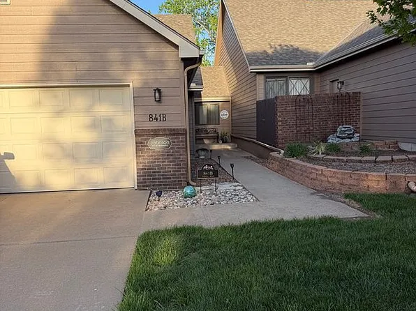 841B Fairdale Rd, Salina, KS 67401