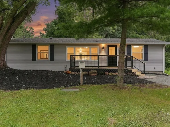 135 Lane 175 Lime Lk, Angola, IN 46703