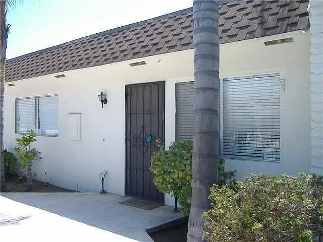 806 E 4th Ave #6 — Photo 2