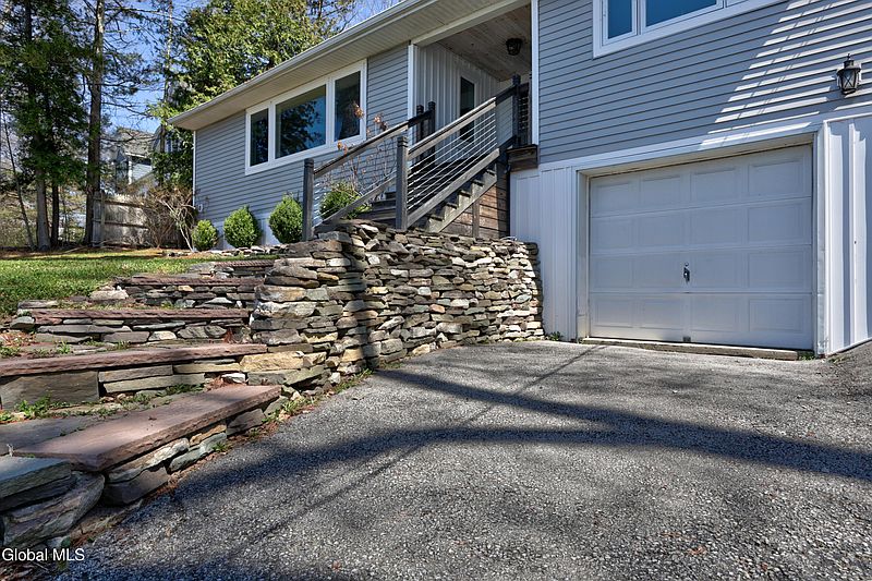 3rd image of 1142 Nys Rt 9P