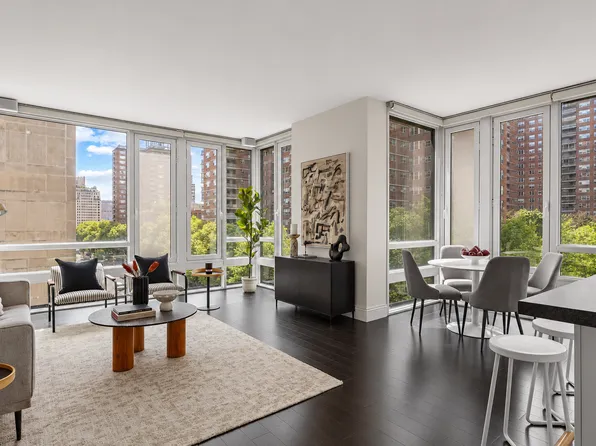 261 West 28th Street image 1 of 17