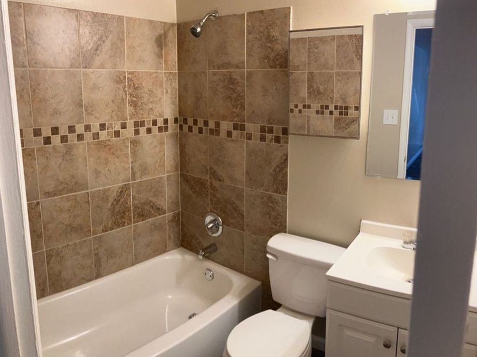 1st image of 670-688 Miller Ct #688-1