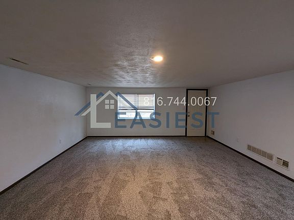 3rd image of 2910 N River Ter