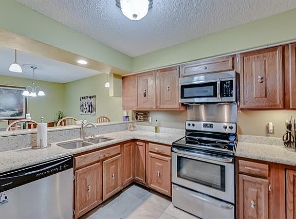 5th image of 2745 Fairway Park