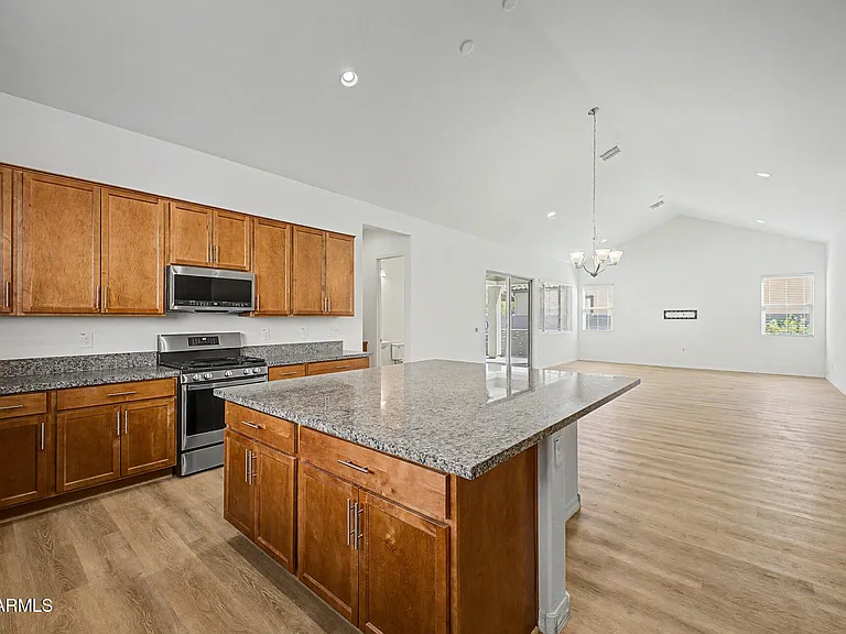 20523 W Rosewood Ln — Photo 10