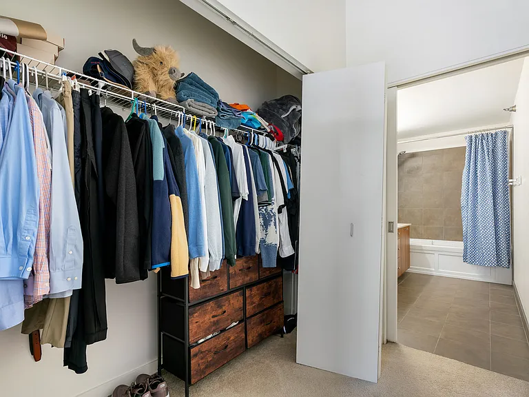 235 W Van Buren St #2915 — Photo 12