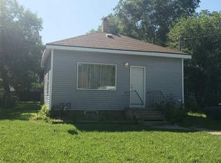 627 10th St NE, Minot, ND 58703