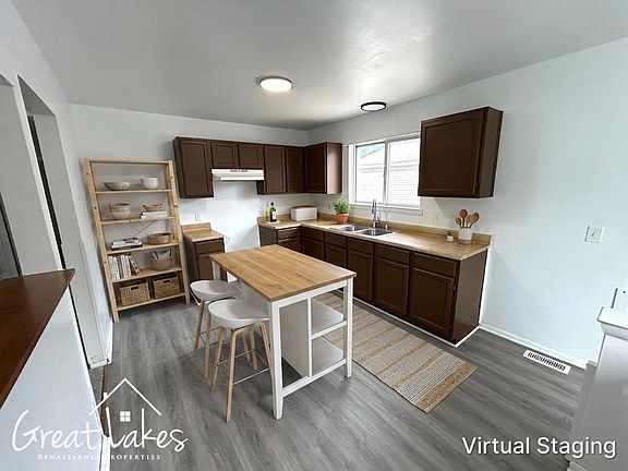 3rd image of 22077 Piper Ave