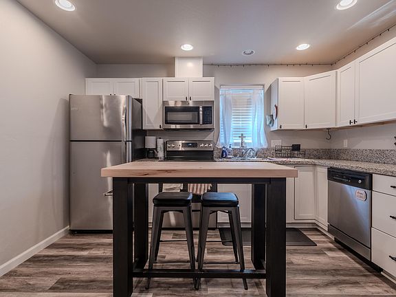 4th image of 7810 Jacqueline Way