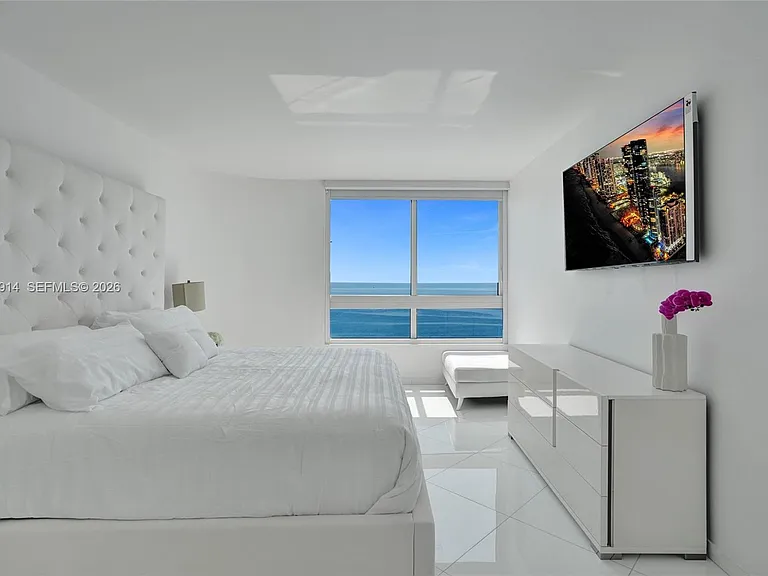 6365 Collins Ave #2403 — Photo 10