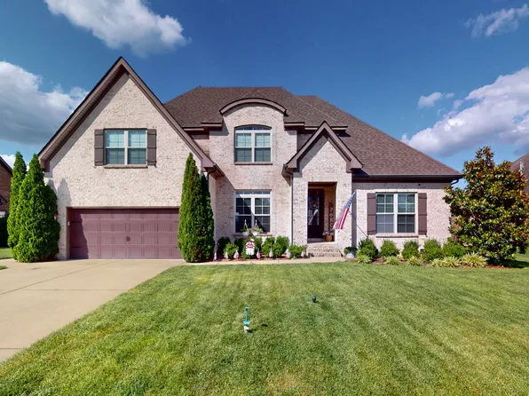 5709 Iverson Dr, Murfreesboro, TN 37127