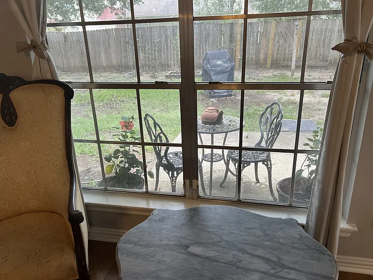 Robin Ave — Photo 6