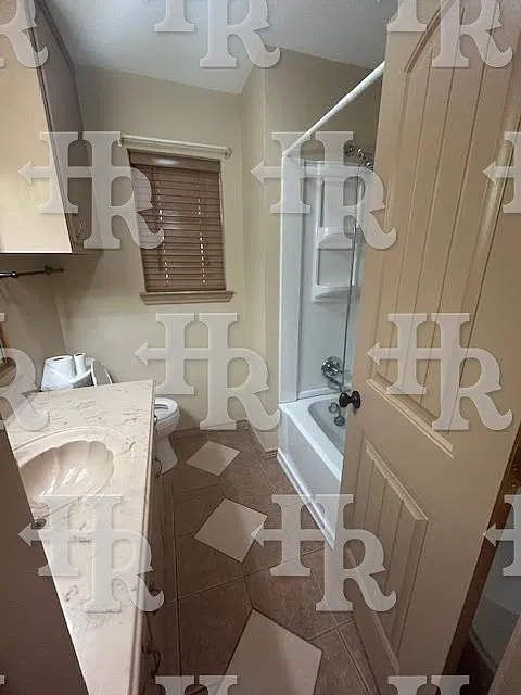 3 bed, 1844 sqft, $2,850 — Photo 3
