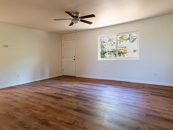 4th image of 2319 Ridgeway Dr