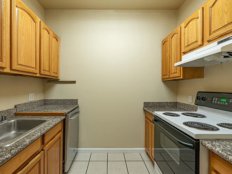 150 Caldecott Ln #1 — Photo 12