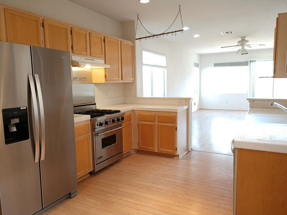 1st image of 10954 Ivy Hill Dr Unit 6