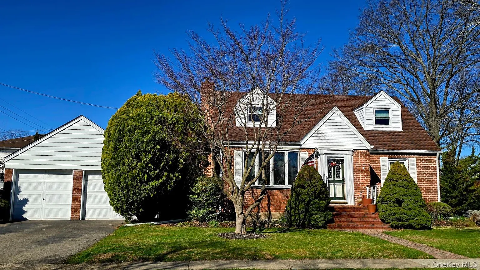 39 Lipton Lane photo 1