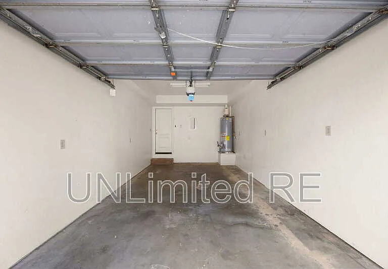 3285 N Hedgewood Dr #B — Photo 26