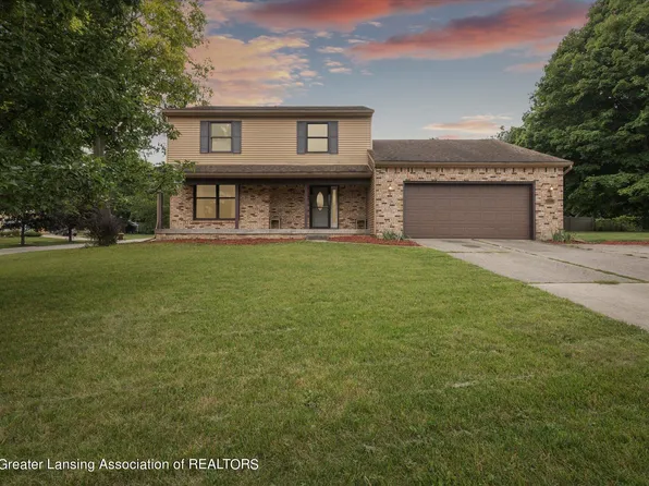 1450 Stoney Point Dr, Lansing, MI 48917