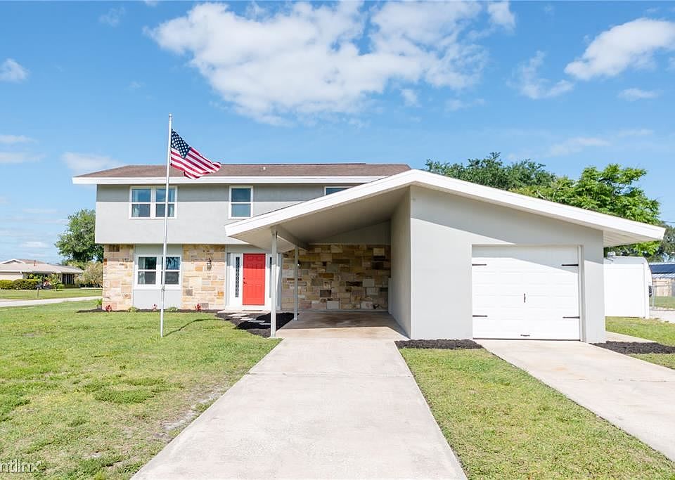 1st image of 942 Bolton Pl