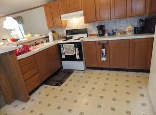 27 Palace Dr, West Carrollton, OH 45449
