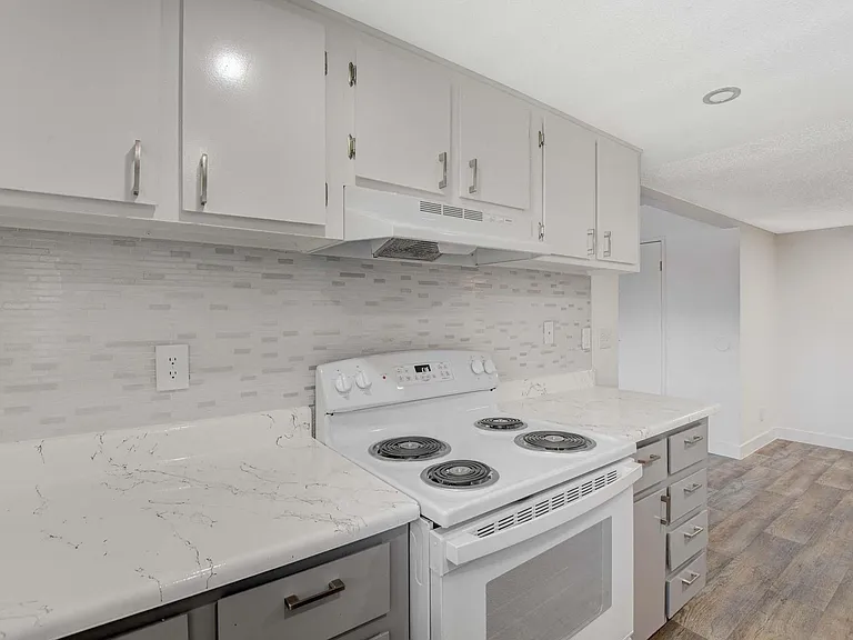 Sundance Village Apts — Photo 53