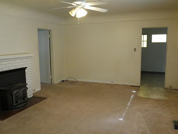3rd image of 1813 W Bristol Ave