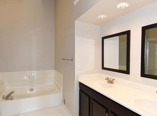 5133 Winding Woods Dr, Centreville, VA 20120