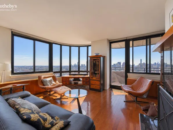 455 East 86th Street image 1 of 22