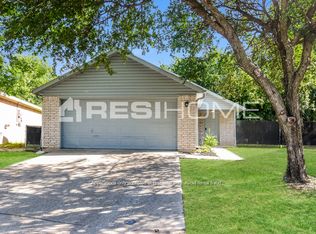9751 Stonewood Dr, Dallas, TX 75227