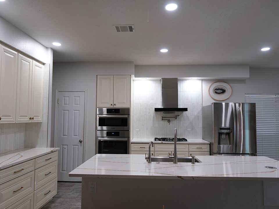 1st image of 9300 Lightwood Loop