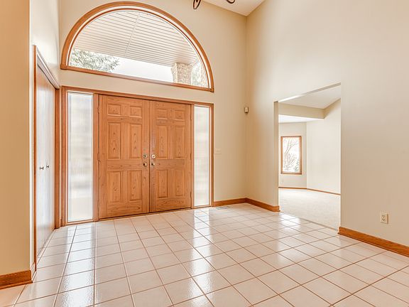3rd image of 2897 Oakwood Dr