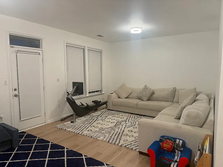 13907 Lindendale Ln — Photo 22