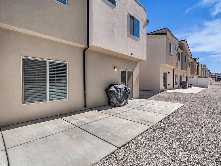 5654 S Duel Ln — Photo 17