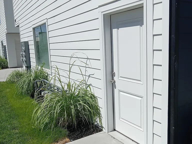 238 W Paramount Ave #102 — Photo 17
