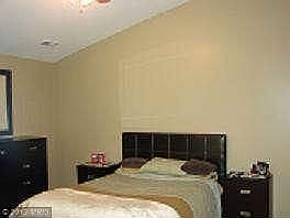 5th image of 205 Southampton Ct