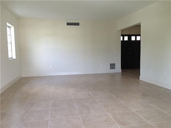 3rd image of 1265 S Alhambra Cir