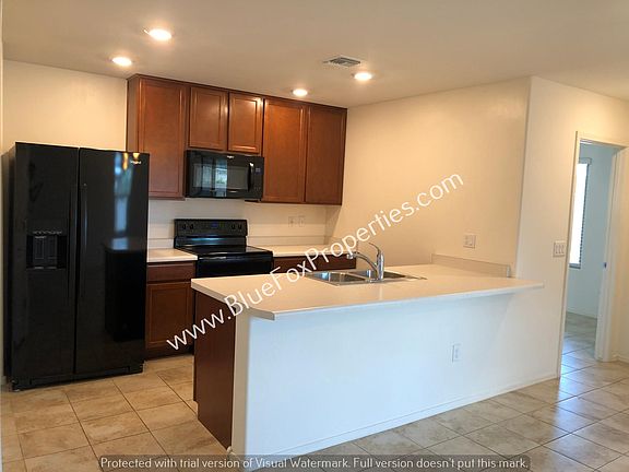 5th image of 852 W Calle Sucre