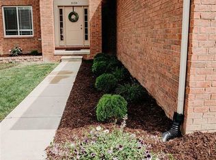 31134 Lions Pointe Dr, Chesterfield, MI 48047