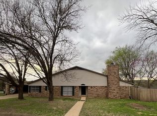 3107 Warwick Ln, Nacogdoches, TX 75965